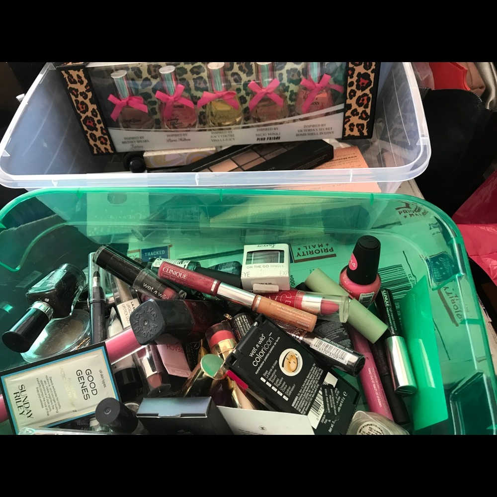 Huge makeup lot!